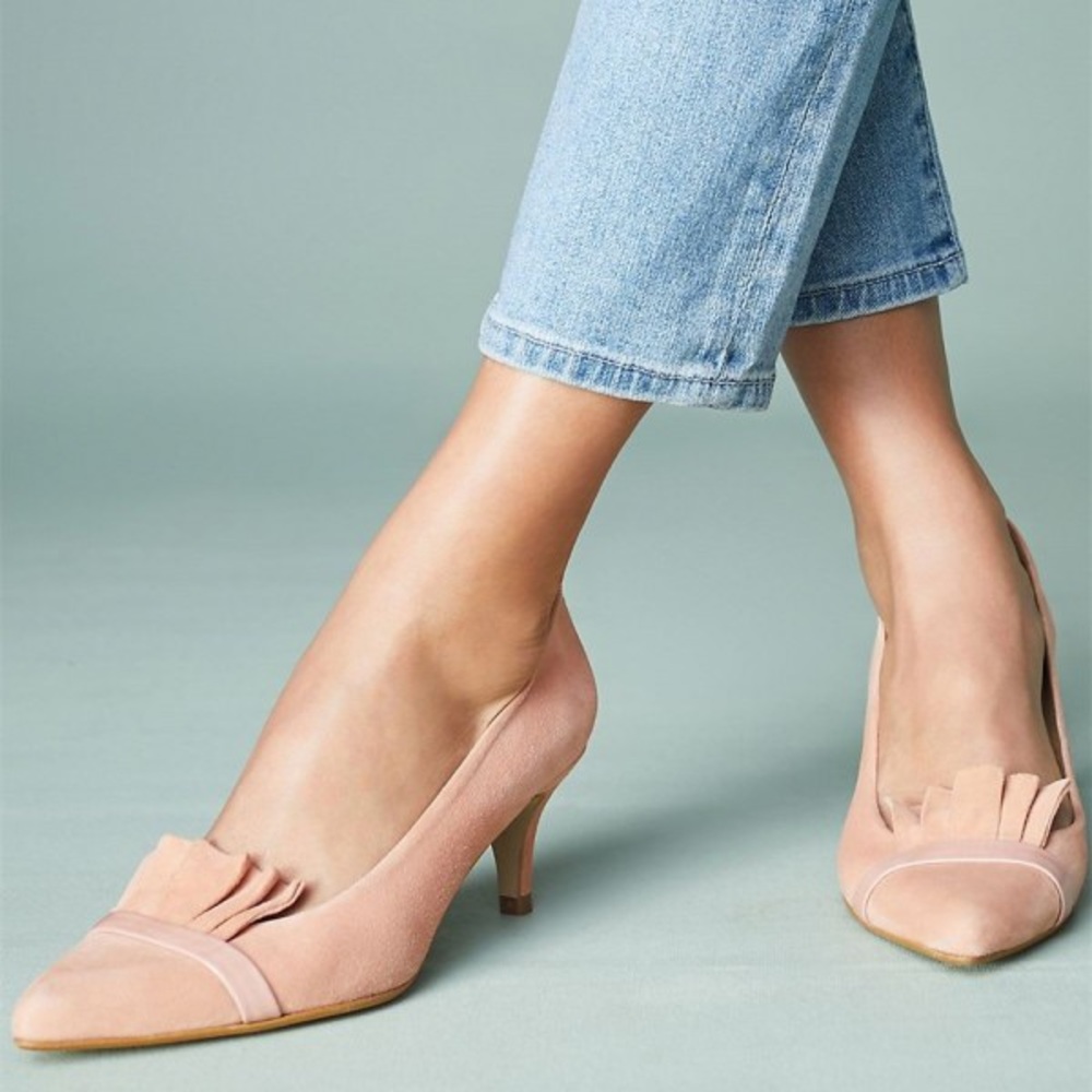 Anthropologie Suede Blush Pink/Peach Ruffled Kitten Heels Euopean Size 40